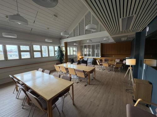 Arkaden-Loft-Kokoustila-1